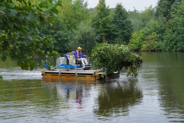 В деревне Люберец очистили водоем
