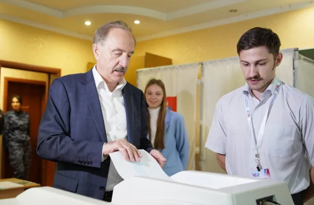 Владимир Ружицкий принял участие в выборах губернатора на участке в поселке Люберец