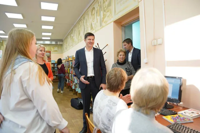 Владимир Волков ознакомился с проведением курсов в клубе «Активное долголетие» Люберец