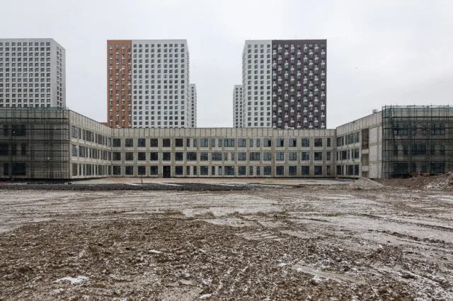 В ЖК «Люберцы парк» продолжают возводить новую школу на 1170 мест