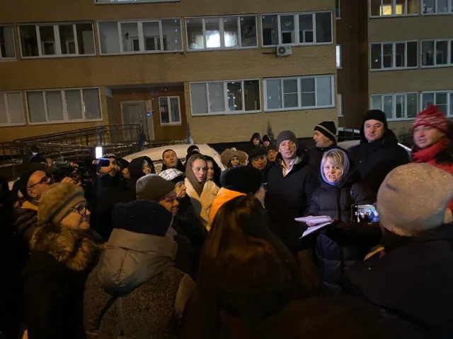 В поселке Люберец провели встречу с жителями по вопросу капремонта домов