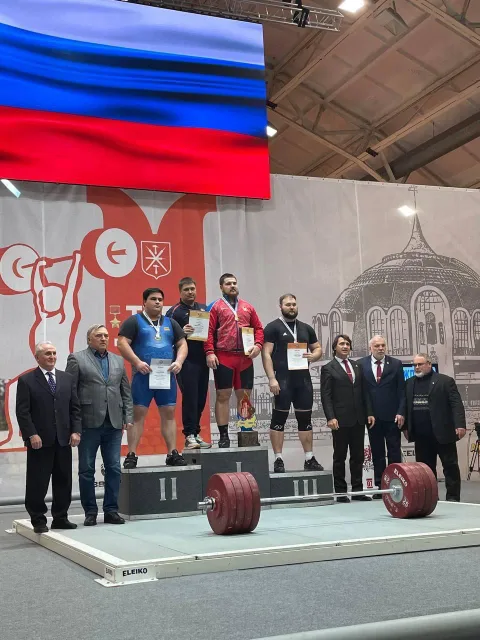 Спортсмен Люберец стал абсолютным победителем на Кубке России по тяжелой атлетике