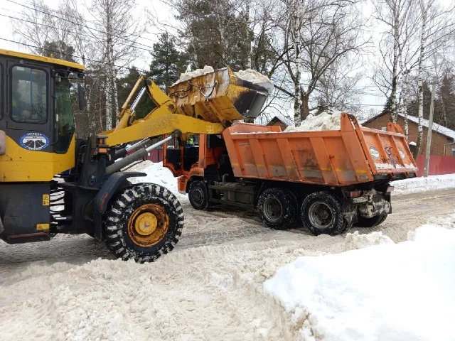 С начала года в Люберцах с дорог собрали и вывезли более 106 тысяч кубометров снега