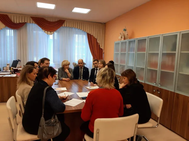 Лидия Антонова обсудила меры поддержки военнослужащих на встрече с семьями мобилизованных из Люберец