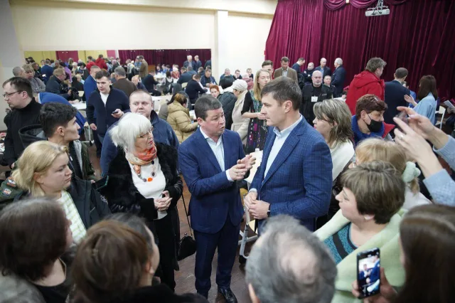 Владимир Волков провел встречу с жителями Люберец в формате выездной администрации