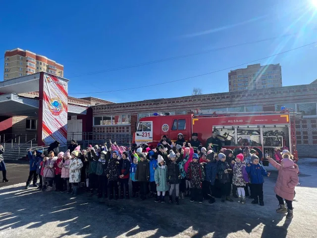 Пожарные Люберец провели тренировку по эвакуации людей при возникновении возгораний