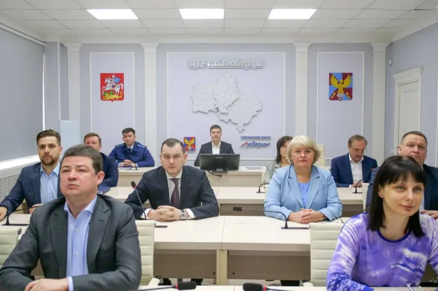 Для оперативного устранения последствий паводка в Люберцах подготовили 14 единиц спецтехники