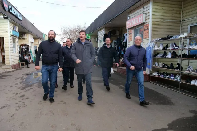 Владимир Волков проверил содержание территорий около ж/д станции «Люберцы-1»