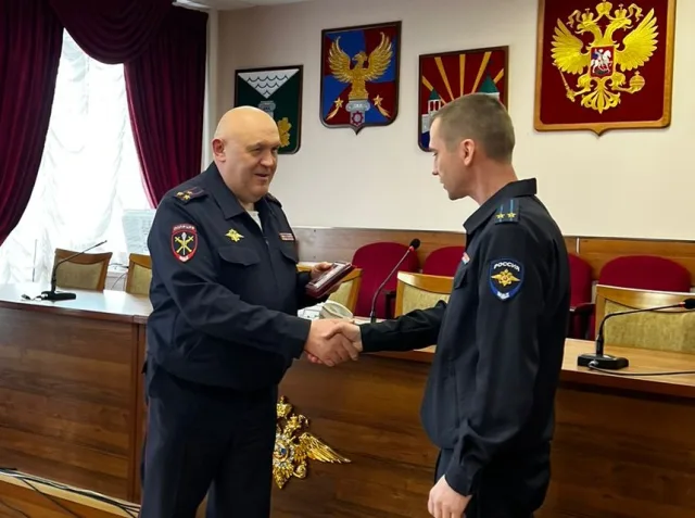 В Люберцах в честь праздника вручили награды лучшим следователям