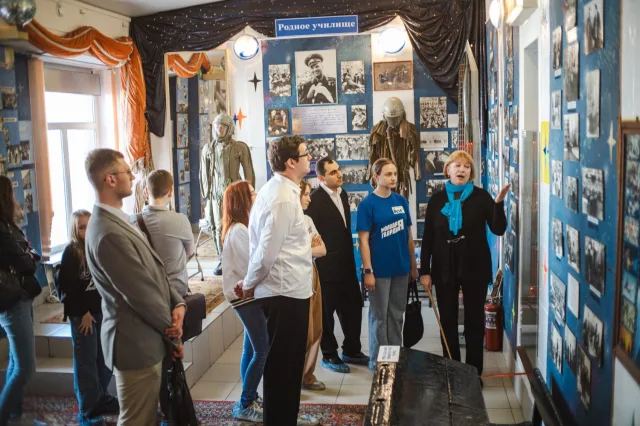 Партийцы Люберец организовали экскурсию для молодежи в музей Юрия Гагарина