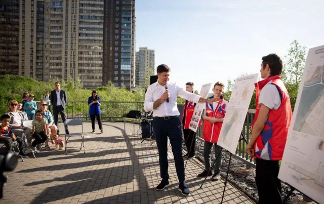 Владимир Волков обсудил с жителями концепцию благоустройства прибрежной зоны озера в Люберцах