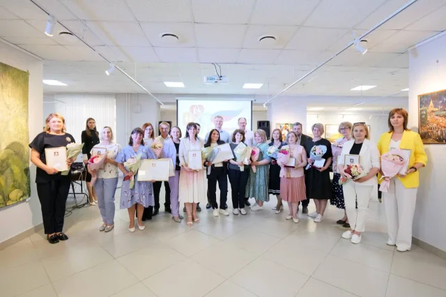 В Люберцах поздравили соцработников из Люберец с профессиональным праздником
