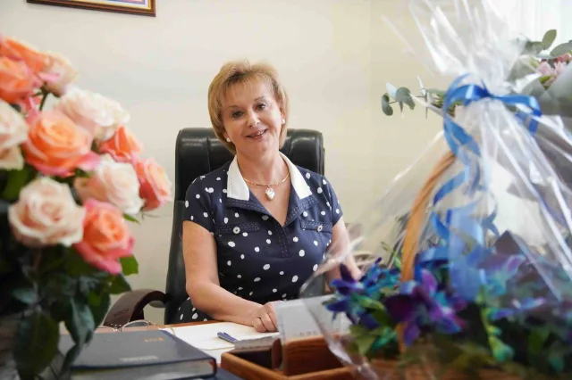 Владимир Волков поздравил главврача МОЦОМД Люберец с присвоением «Заслуженного врача РФ»