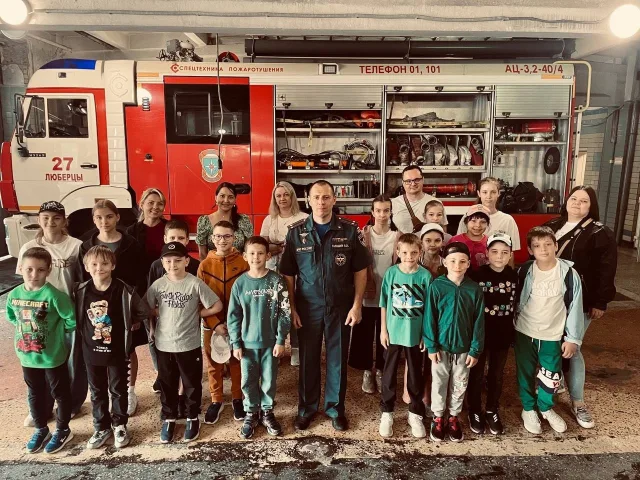 Дети и родители нашего округа посетили боевое подразделение 16-го отряда ФПС