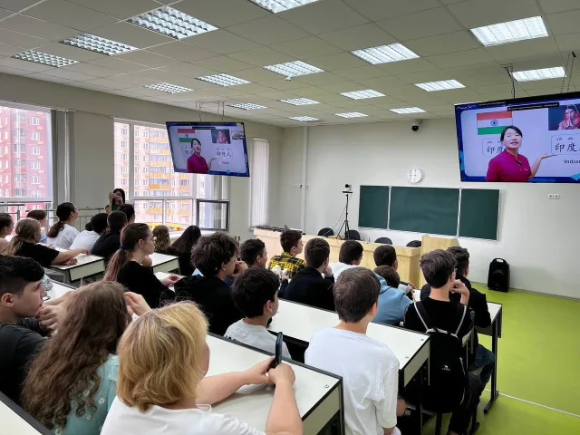 Школьники Люберец приняли участие в онлайн-уроке китайского языка