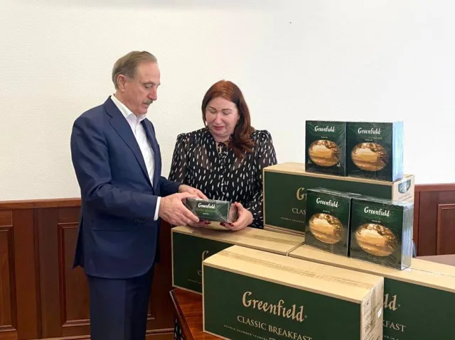 Депутаты и общественники Люберец передали посылку в зону СВО