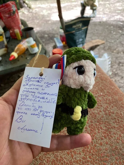 Кадеты из Люберец передали бойцам на передовую письма и сувениры, сделанные своими руками