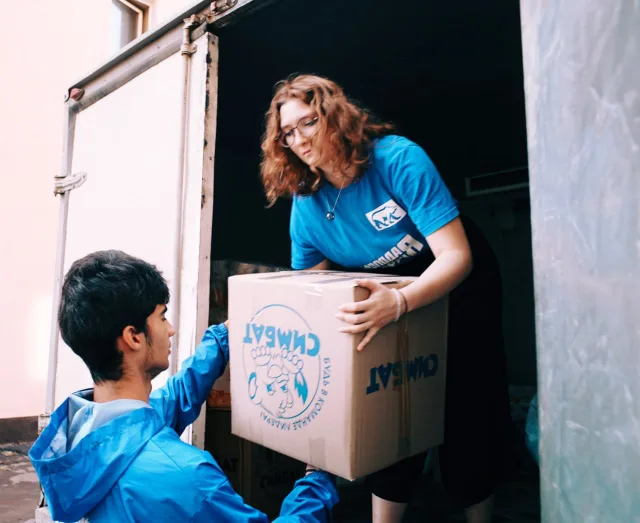 Более трех тонн гуманитарной помощи передали жители Люберец в Курскую область