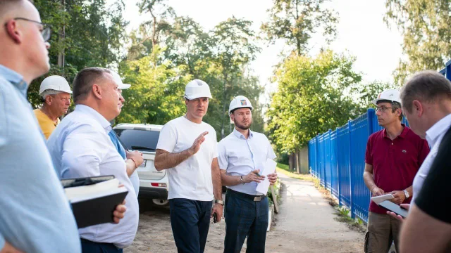 Владимир Волков проверил завершающуюся реконструкцию корпуса гимназии в поселке Люберец