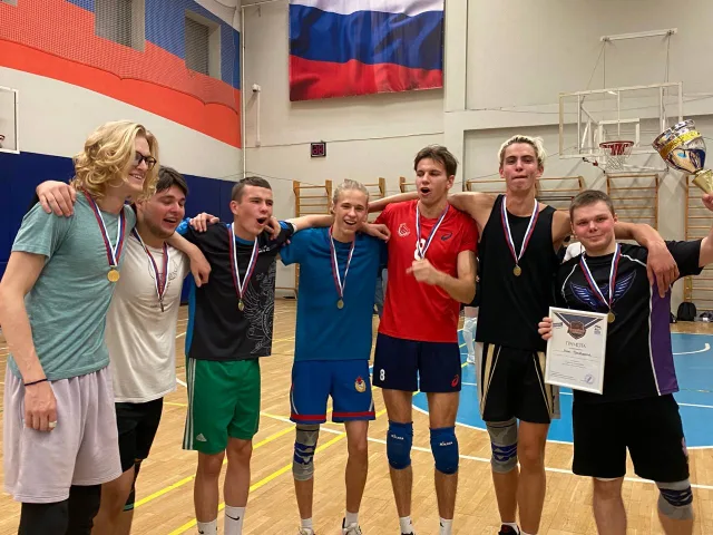 В Люберцах определили победителей турнира по волейболу «Гвардейская машина»