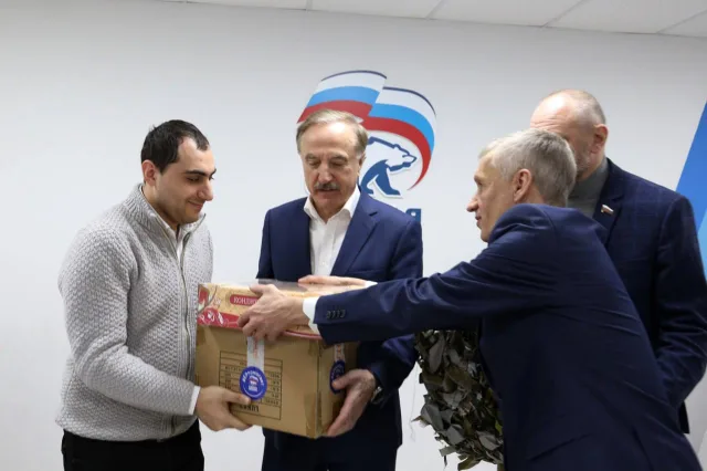 Владимир Ружицкий передал очередную партию гуманитарной помощи участникам СВО