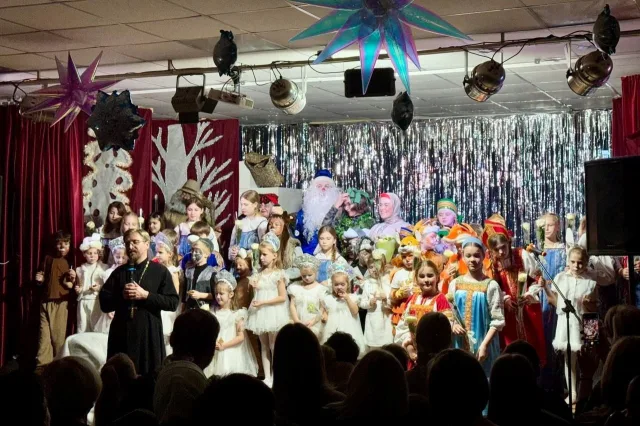 Рождественский праздник прошёл в храме Сошествия Святого Духа на апостолов