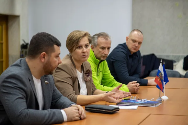 Депутаты Люберец обсудили вопросы поддержки военнослужащих с предпринимателями