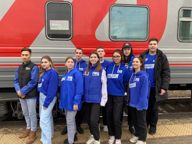 «Молодая Гвардия» Люберец помогает в устранении экологической катастрофы в Краснодарском крае