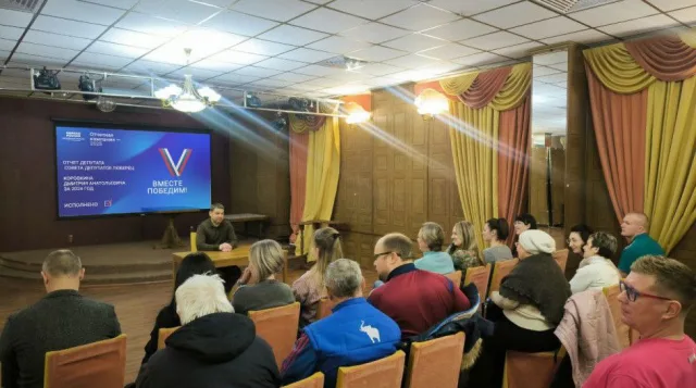 Более 100 отчетов провели депутаты Люберец перед жителями