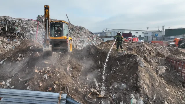 Источник неприятного запаха устраняют в деревне Островцы городского округа Люберцы