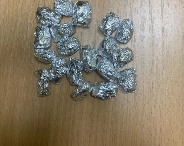 Полицейские Люберец задержали местную жительницу, подозреваемую в сбыте наркотиков