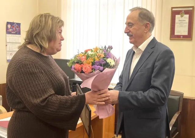 Педагоги гимназии Люберец передали гуманитарную помощь военнослужащим в зону СВО