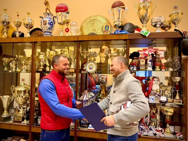 Спонсорский договор на поставку мячей для ФК «Металлург» подписан в Люберцах