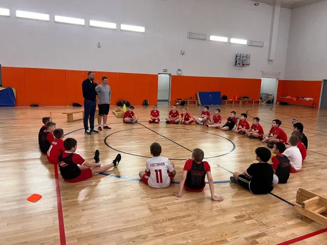 Руководитель ФШ "Спартак" посетил тренировку воспитанников школы в отделении на базе ИТЛ Люберец