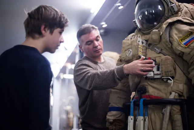 Экскурсия на НПП «Звезда» прошла для школьников Люберец