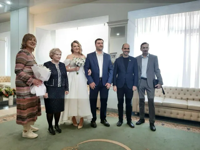 Лидия Антонова поздравила люберецких молодожёнов с бракосочетанием