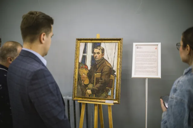 В Люберцах «Единая Россия» организовала экскурсию на выставку художника-фронтовика в рамках акции «Ночь музеев»