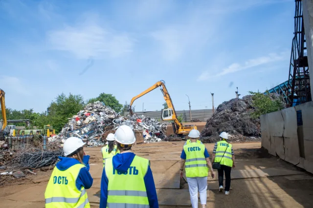 Представители «Единой России» посетили предприятие «ОрисПром» в Люберцах