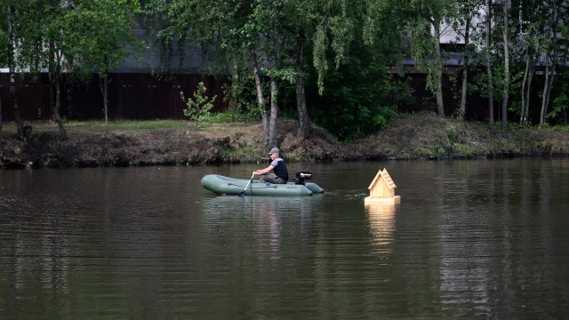 Более 100 кубометров мусора было вывезено в ходе очистки Директорского пруда в Люберцах