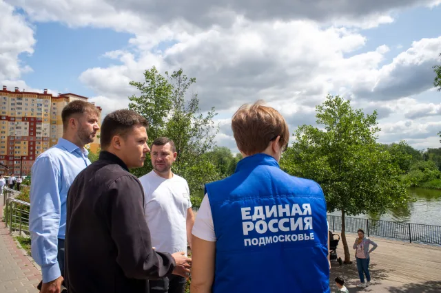 Партийцы провели мониторинг хода работ по очистке водоема в Люберцах