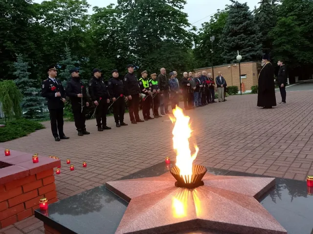 Люберецкие полицейские присоединились к акции, приуроченной ко Дню памяти и скорби