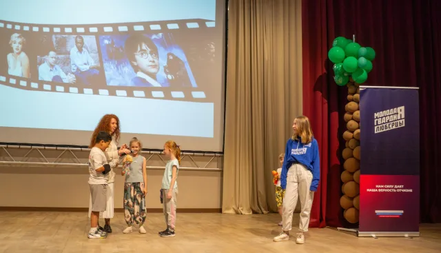 Партийцы провели для люберецких школьников урок по актёрскому мастерству
