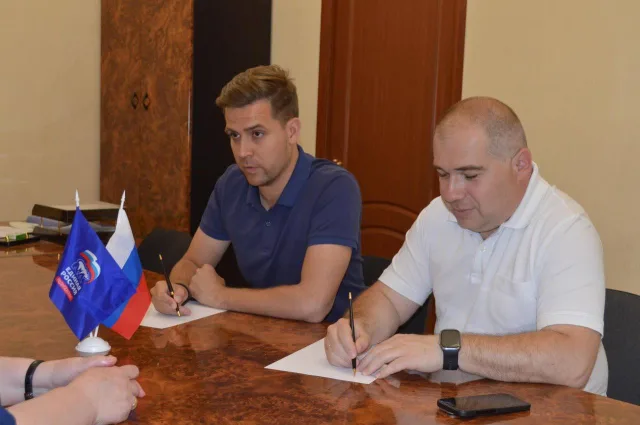 Председатель Совета депутатов Петр Ульянов провел прием жителей в поселке Томилино