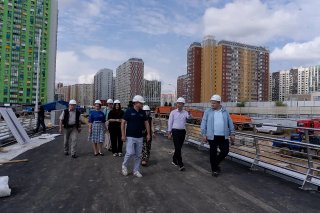 В Люберцах продолжается строительство моста через озеро Чёрное: проект соединит Зенино и Некрасовку