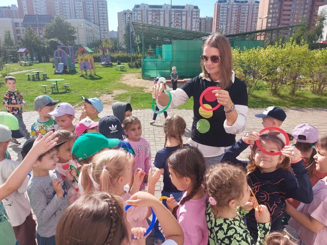 Почти 50 дошколятам в Люберцах напомнили о правилах дорожного движения