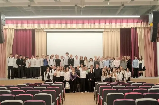 Полицейские Люберец провели со школьниками профилактическую беседу