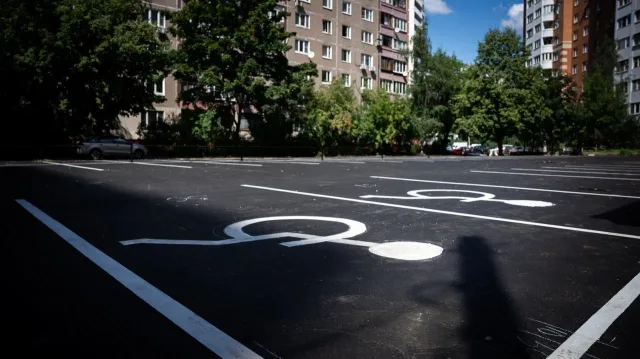 11 специализированных парковочных мест для ветеранов СВО обустроили в Люберцах с начала года