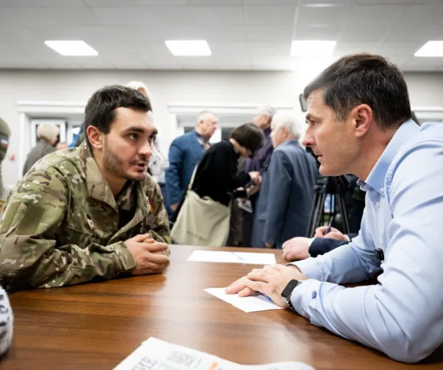 Почти 800 ветеранам специальной военной операции из Люберец помогли оформить положенные льготы