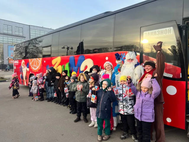 Порядка 30 детей из семей участников СВО совершили новогоднее путешествие по Люберцам