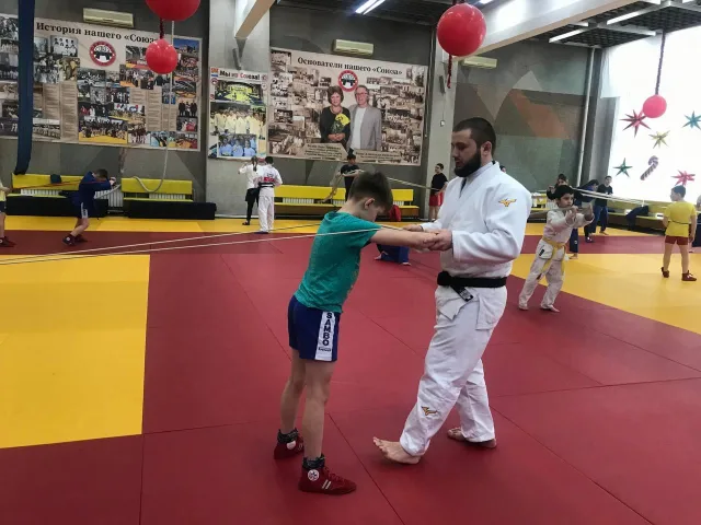 Более 60-ти спортсменов приняли участие в зимних спортивных сборах в СШОР «Союз» Люберец